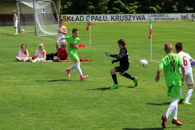 他冷静地控 他冷静地控